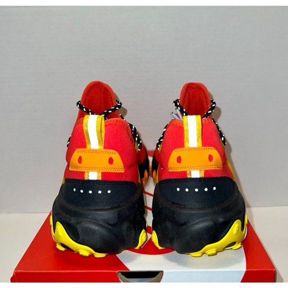 Size 9.5 - New in Box - Nike Presto React \